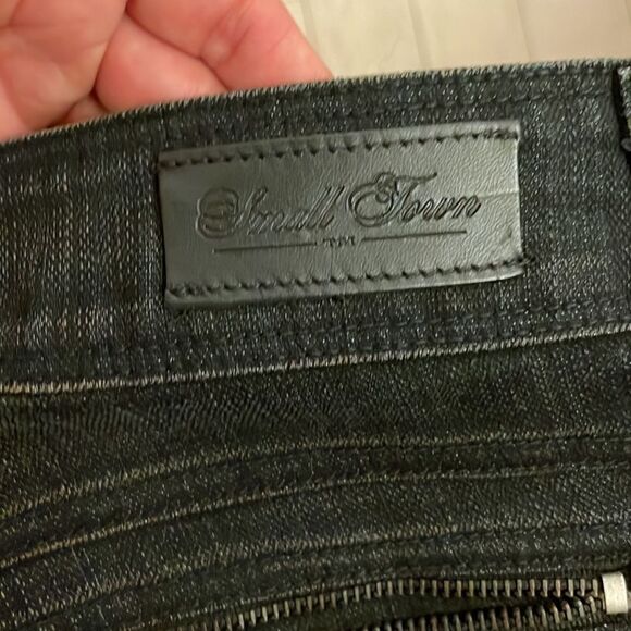 SMALL TOWN BLACK SKINNY JEANS.  NEW WITH TAGS.  STYLE IS ARIEL - Picture 13 of 13